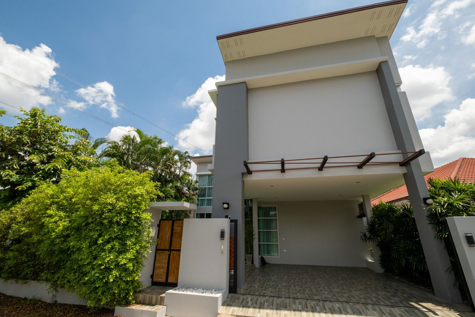 Chiang Mai Modern: Luxury Living with Private Pool in San Sai-TNP-D1246