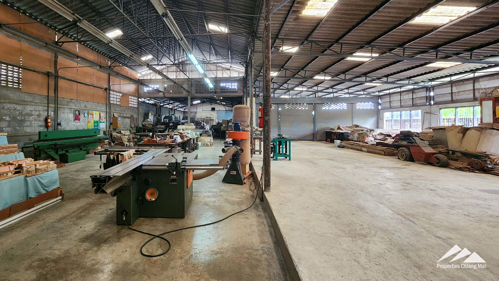 Warehouse For Sale in Mueang Chiang Mai, Chiang Mai, Thailand - ID: PC-MCM011