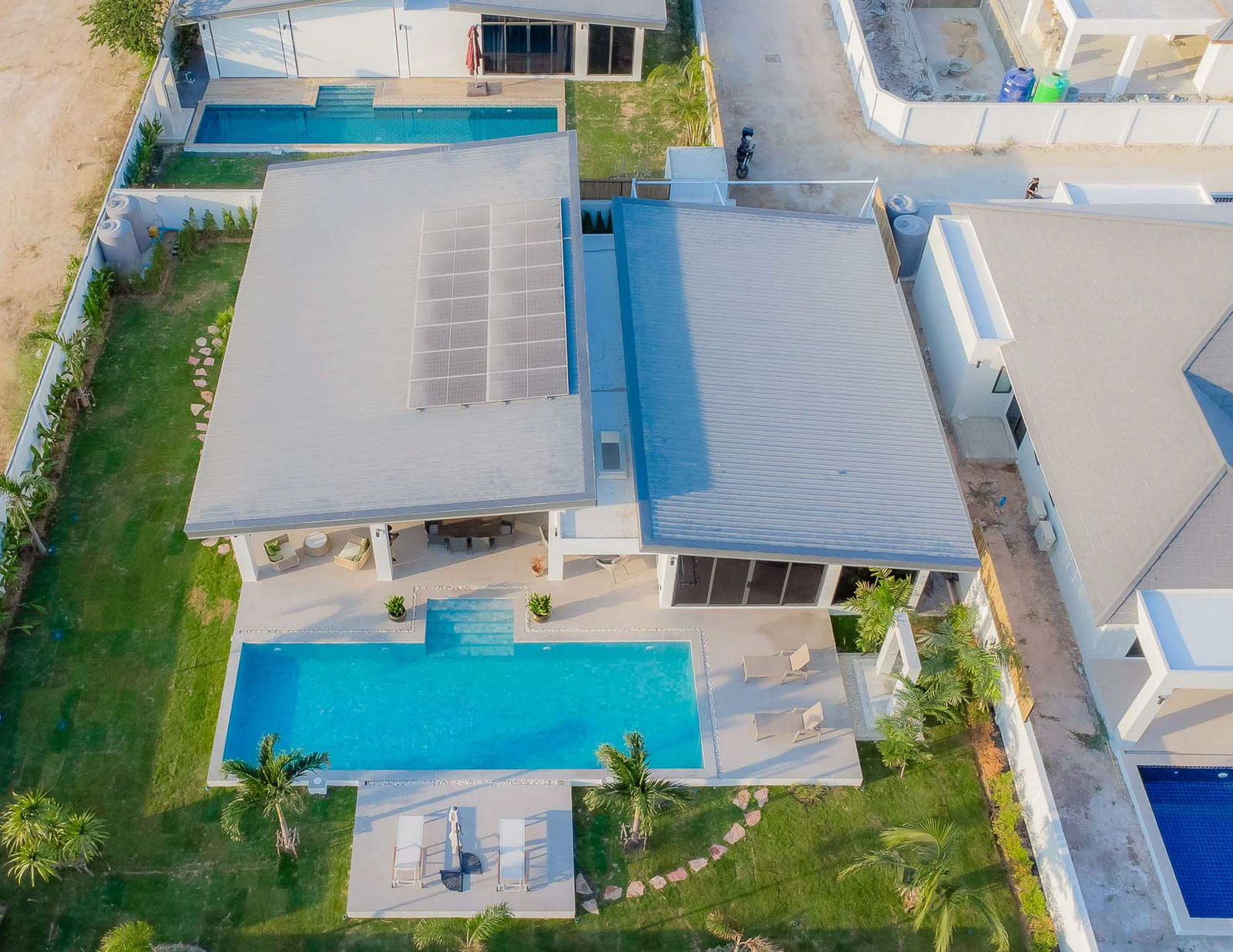 Modern 5-Bedroom Pool Home in Doi Saket – Spacious, Light-Filled Living