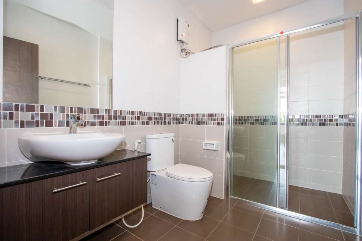 Spacious 2 Bed Condo at My Hip Condo 2