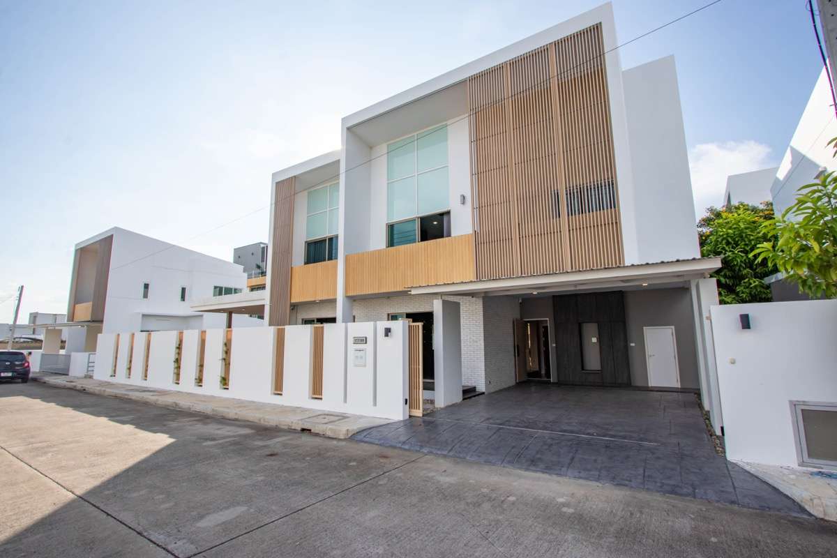 Malada: Grand Coulee 389 Sq.M Luxury Living