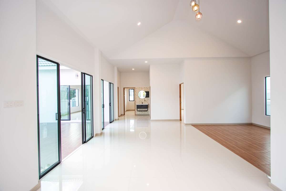 Single-Storey Pool Villa in Nong Kaeo, Hang Dong