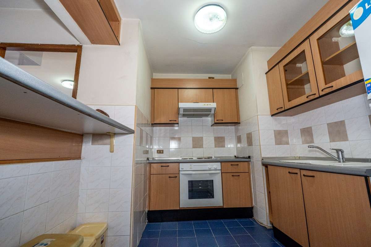 Unfurnished 2 Bed Condo For Sale : Rimping Condominium