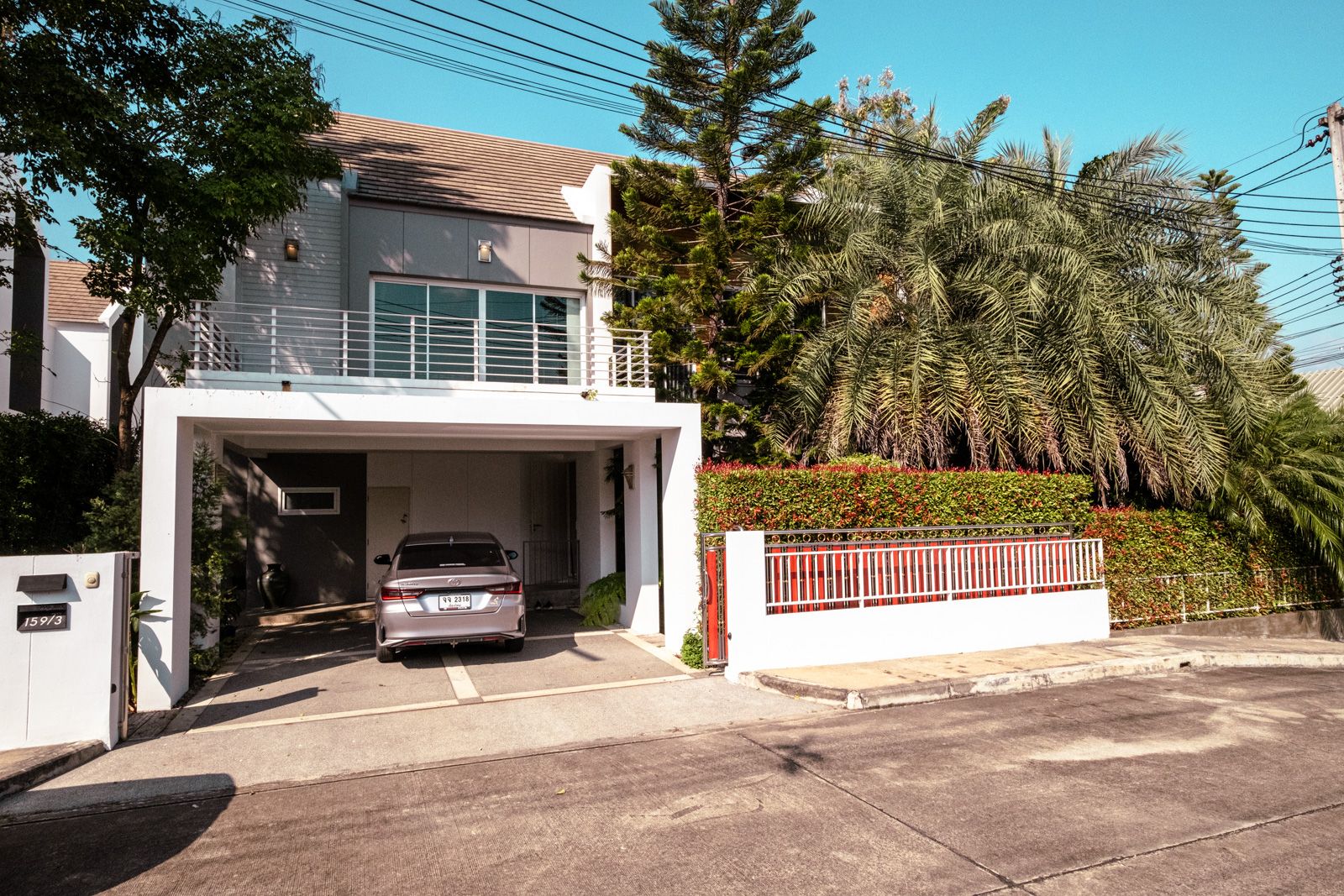 Elegant 3-Bedroom Home with Elevator and Modern Western Kitchen