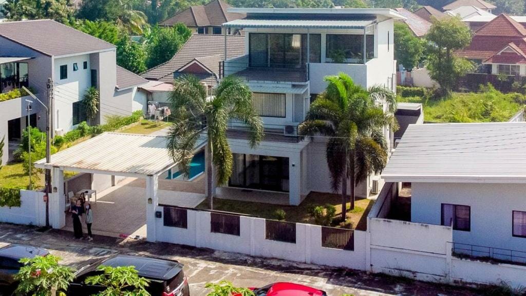 5 Bedroom Pool Villa in Hang Dong