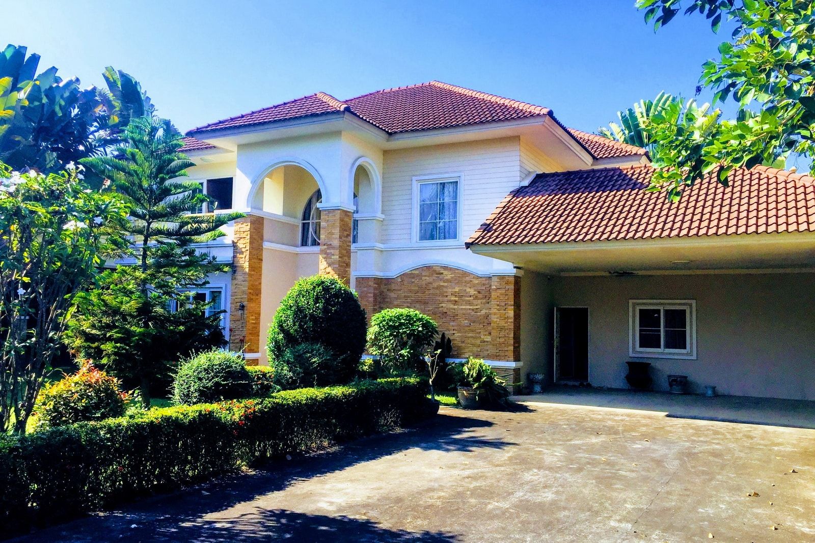 4 Bedroom in Home in Park Hang Dong
