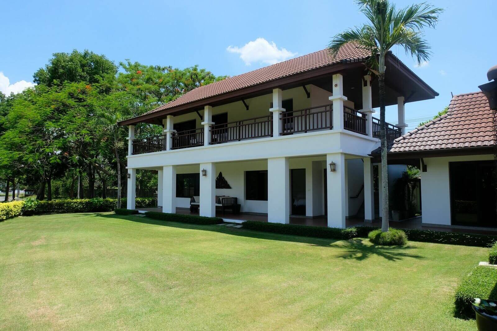 Beautiful 3 Bedroom right on the Highlands Golf Course