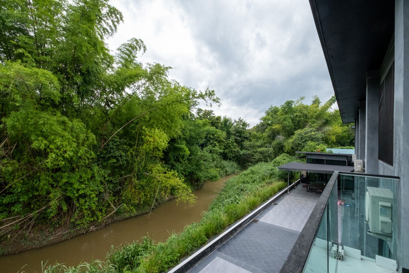 7 Bedroom Modern House Riverside in Mae Rim