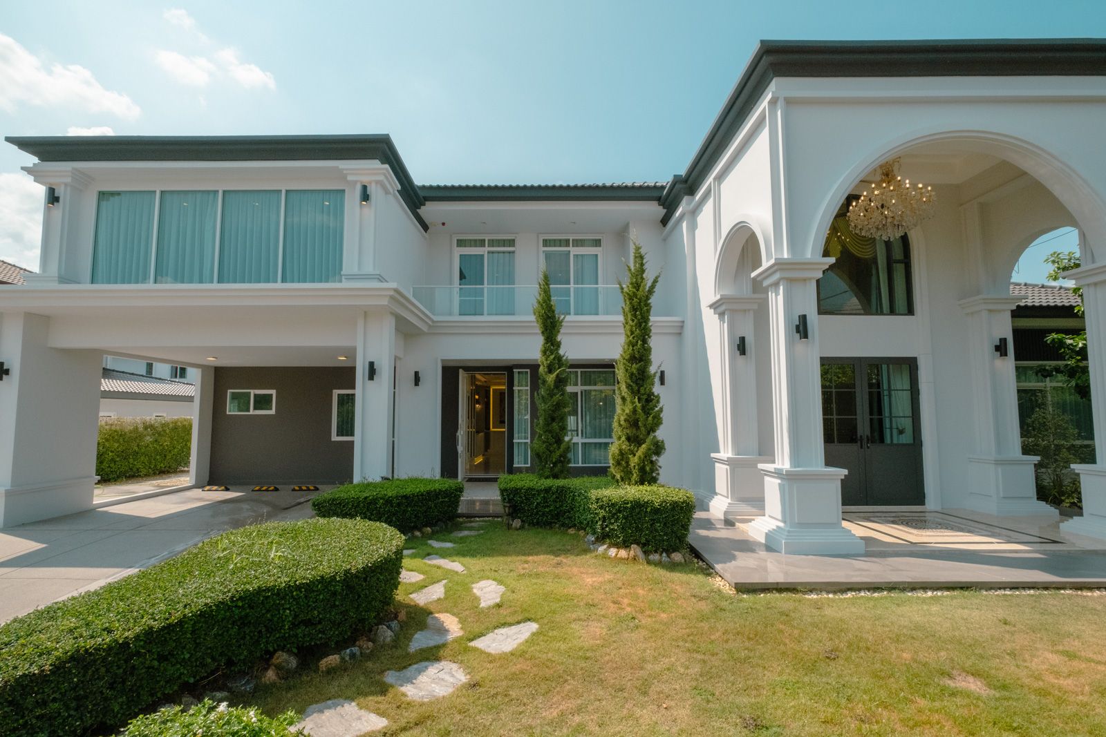 Luxury Residence in Serene Lake, Chiang Mai