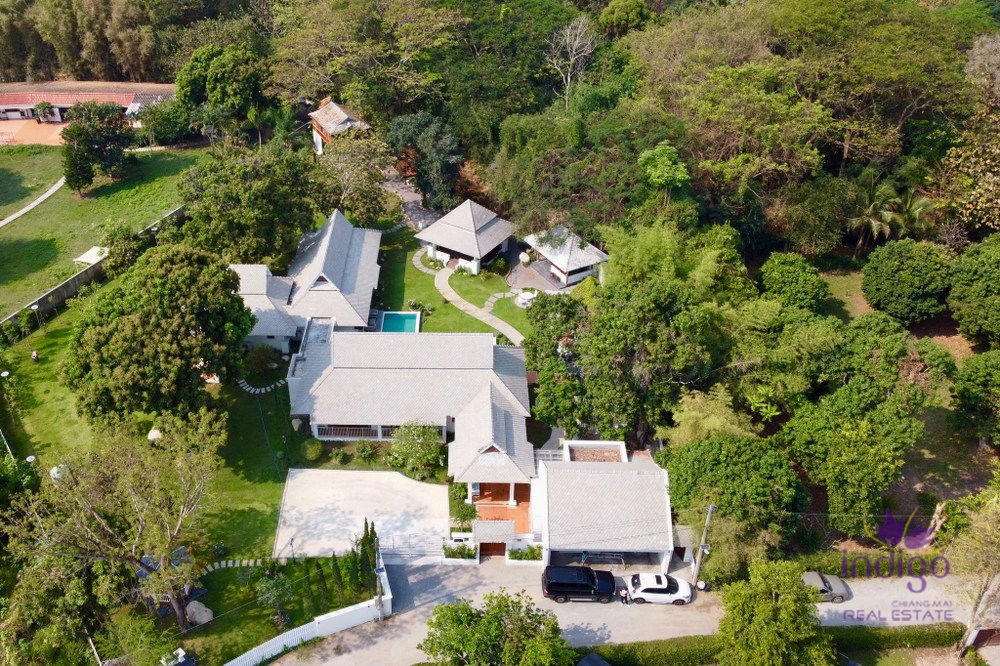 House for sale Pool Villa resort modern style 5 bedroom Hangdong Chiangmai