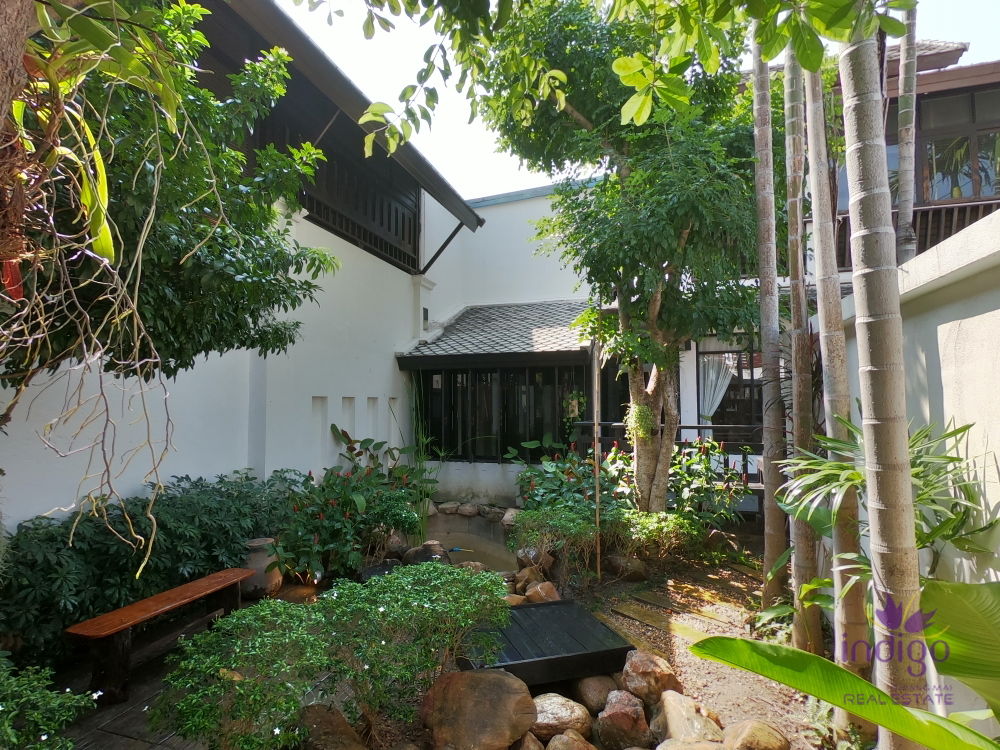 Commercial building in Chiang Mai City For Sale Ideal for a spa or boutique hotel business
