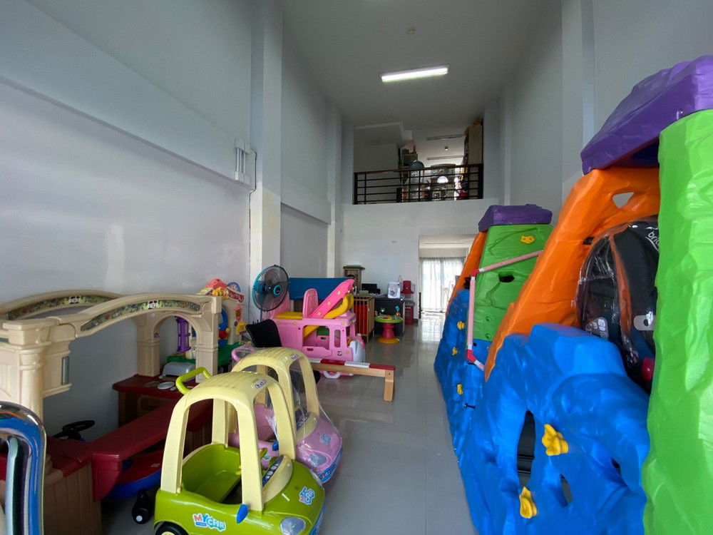Shop house building For Sale  3.5 floor 3 bedroom at Punna Oasis Muang Chiangmai