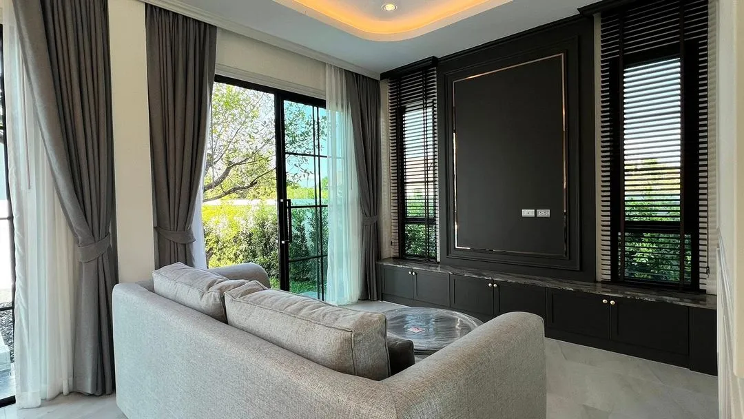 Luxury Pool Villa For Sale Chiang Mai