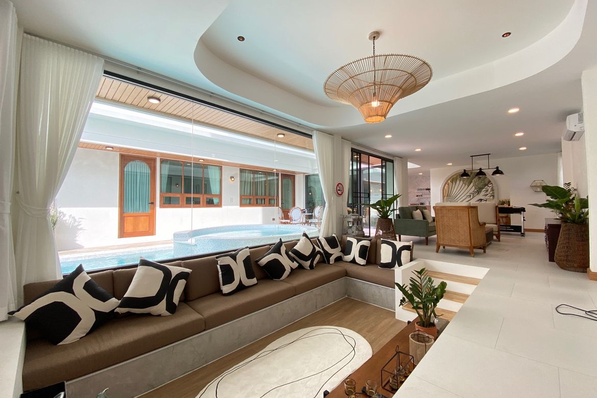7 bed pool villa for rent or sale in Sankhampeang, Chiang Mai