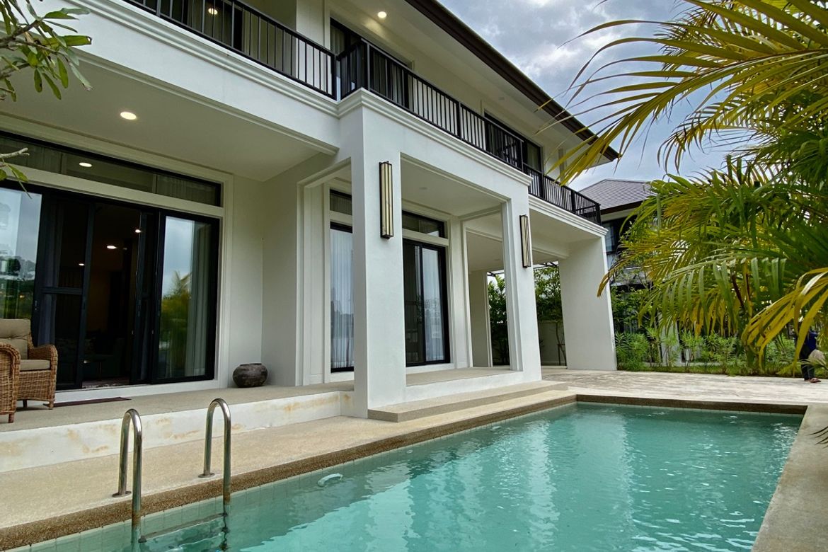 Pool villa 4 bed for sale in Saraphi, Chiang Mai