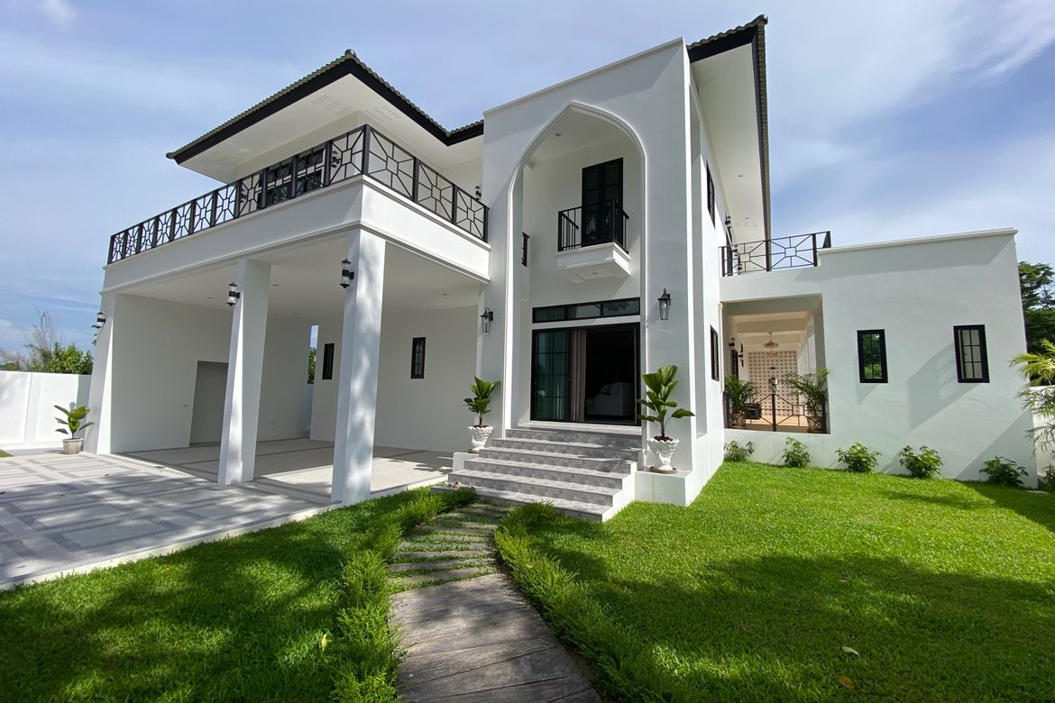 Brand new 6 bed house with pool for sale in Hang Dong, Chiang Mai