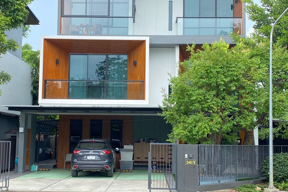 Luxury 3-Storey House for Sale in Chiang Mai’s Exclusive High-End Village