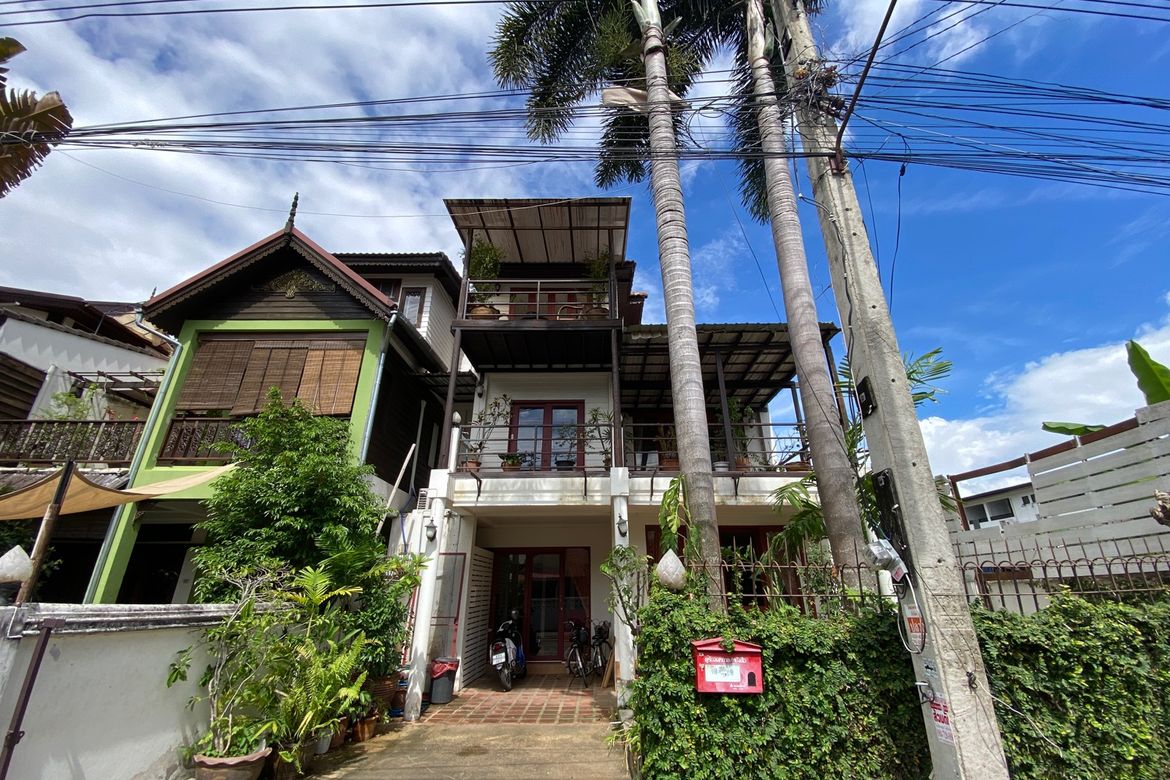 3 storey townhouse for sale near Chiang Mai University, Chiang Mai