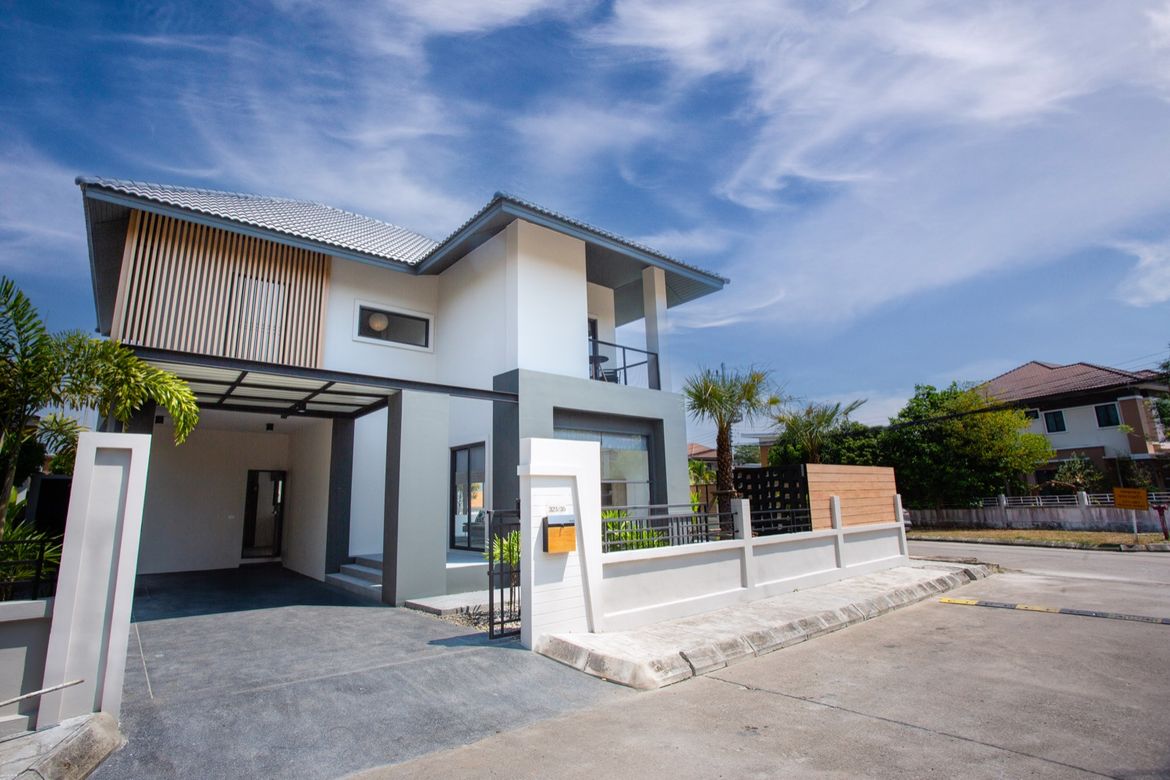 A modern house 3 bed with private pool for sale in Hang Dong, Chiang Mai