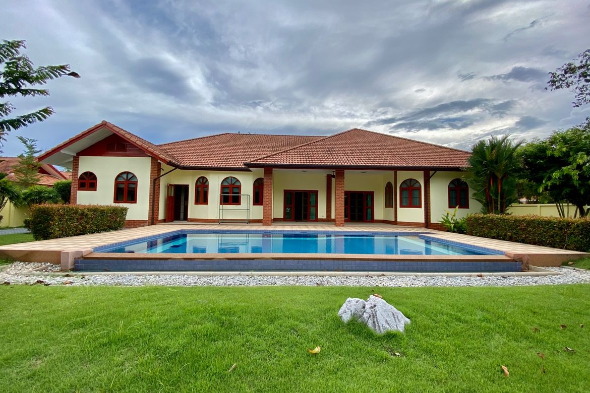 A pool villa for sale in San Sai, Chiang Mai
