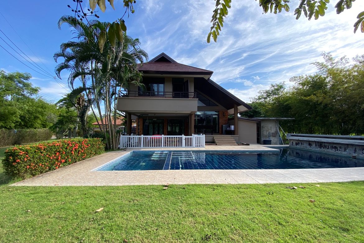 A pool villa with 2 bedroom house for rent or sale in Doi Saket, Chiang Mai