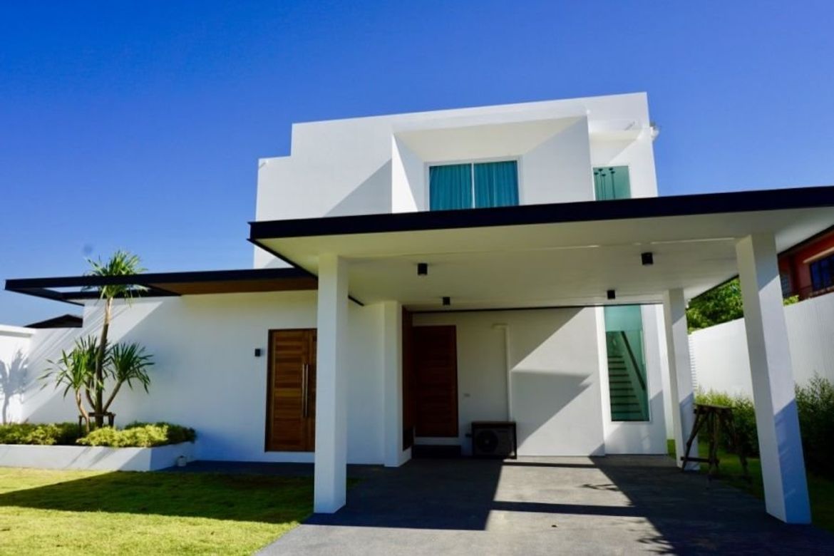 A brand new modern design house for rent or sale in San Sai , Chiang Mai